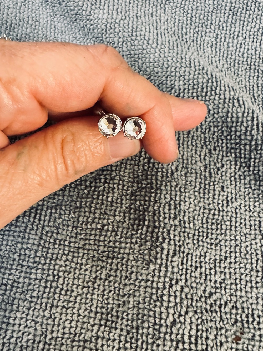 Fashion Jewelry Clear Crystal Stud Earrings - Silver Tone